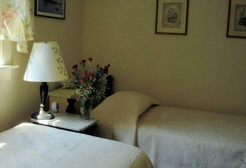 住宿加早餐  Spruce Moose Lodge