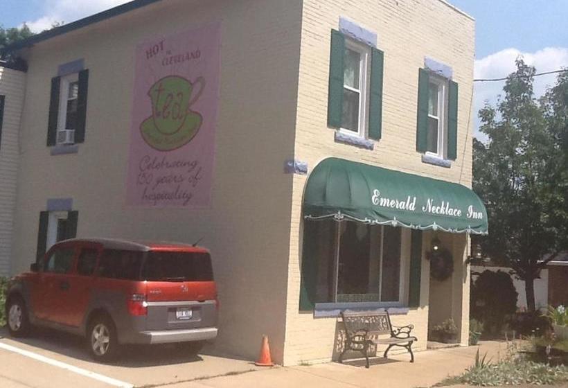 Emerald Necklace Inn Bed And Breakfast