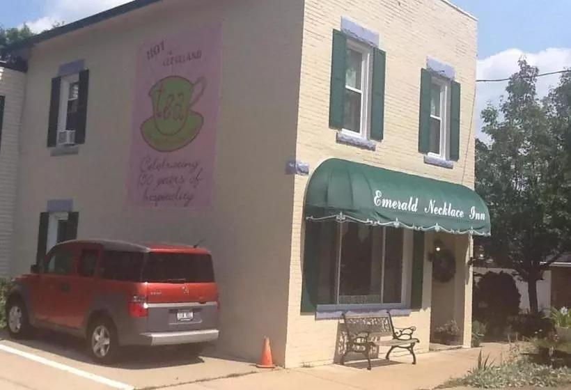 Emerald Necklace Inn Bed And Breakfast