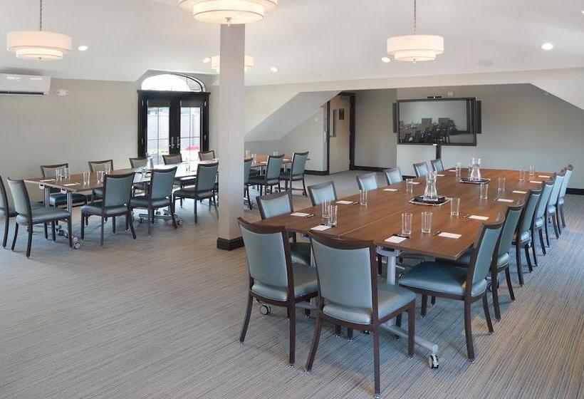 فندق Pavilion Grand