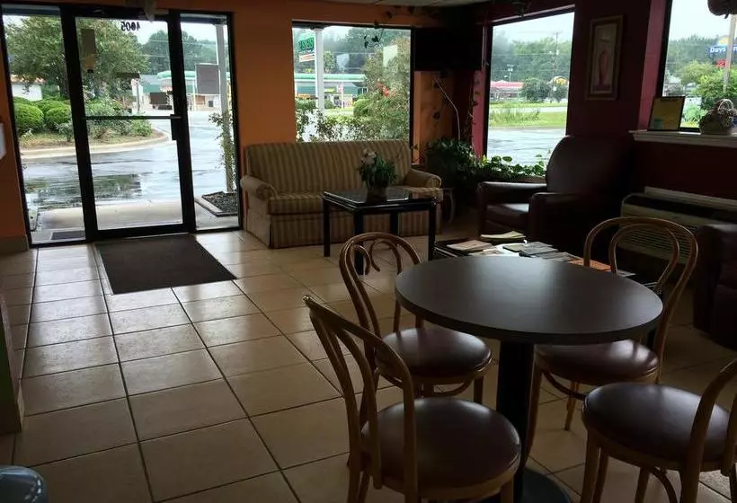 ホテル Royal Inn Richmond Hill