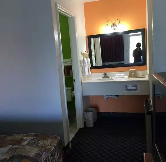 ホテル Royal Inn Richmond Hill