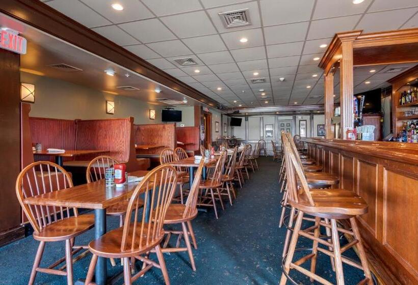 Union Bluff Hotel & Meeting House