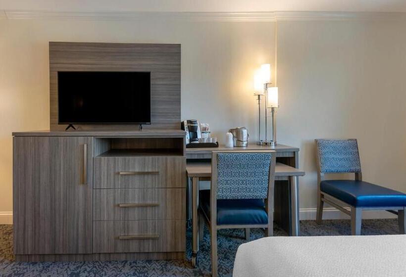 Union Bluff Hotel & Meeting House