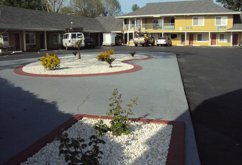 فندق على الطريق Budget Inn Lake Oroville