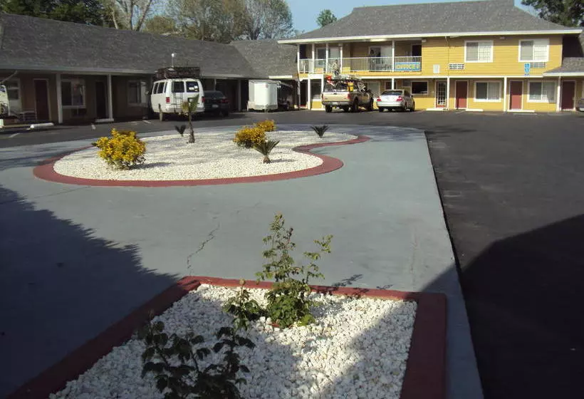 مُتل Budget Inn Lake Oroville