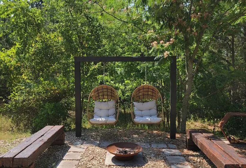 Motelli Candlewick Inn And Suites