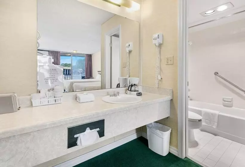 Motelli Candlewick Inn And Suites