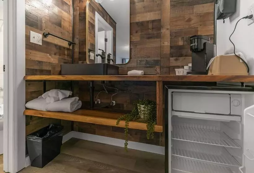 Motelli Candlewick Inn And Suites