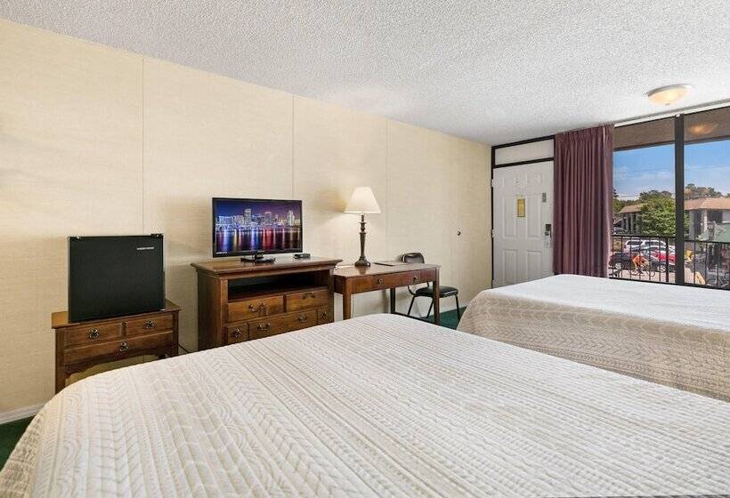 Motel Candlewick Inn And Suites