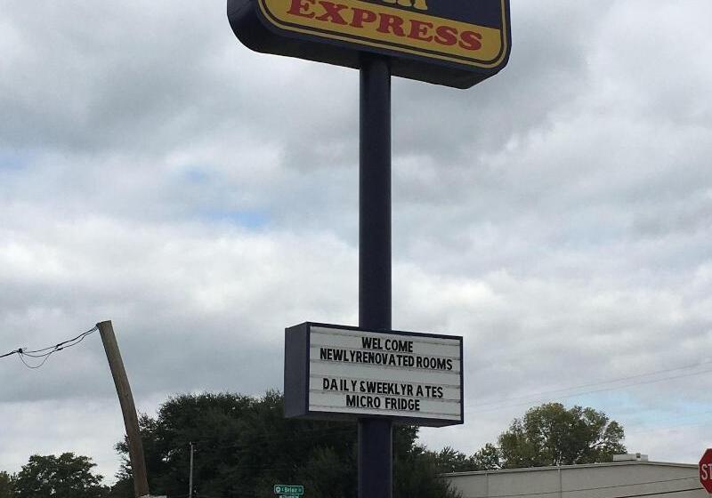 モーテル Executive Inn Pine Bluff