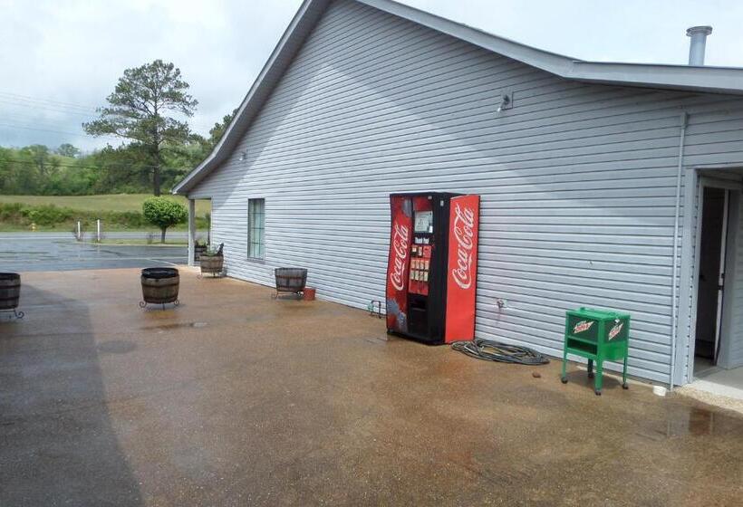 モーテル Lynchburg Country Inn