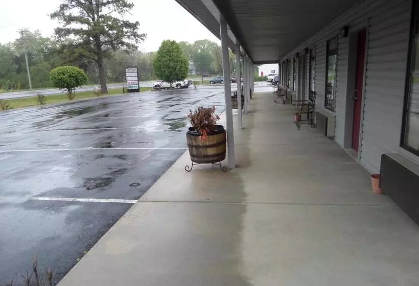 モーテル Lynchburg Country Inn