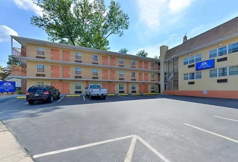 モーテル Media Inn & Suites