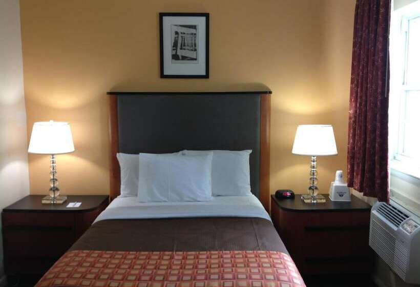 Мотель Media Inn & Suites