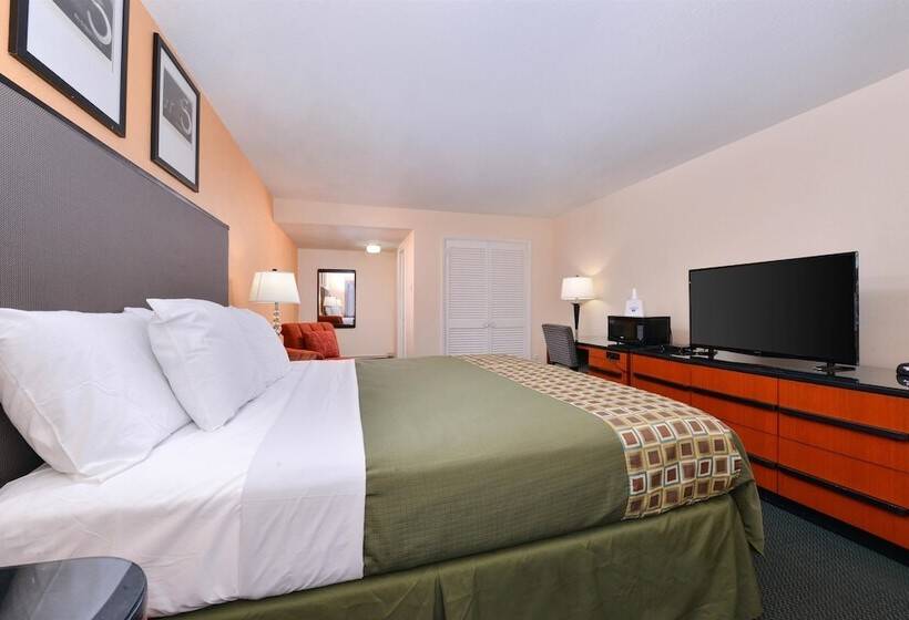 Мотель Media Inn & Suites