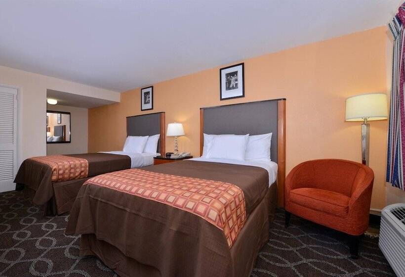 Мотель Media Inn & Suites