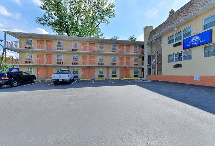 Мотель Media Inn & Suites