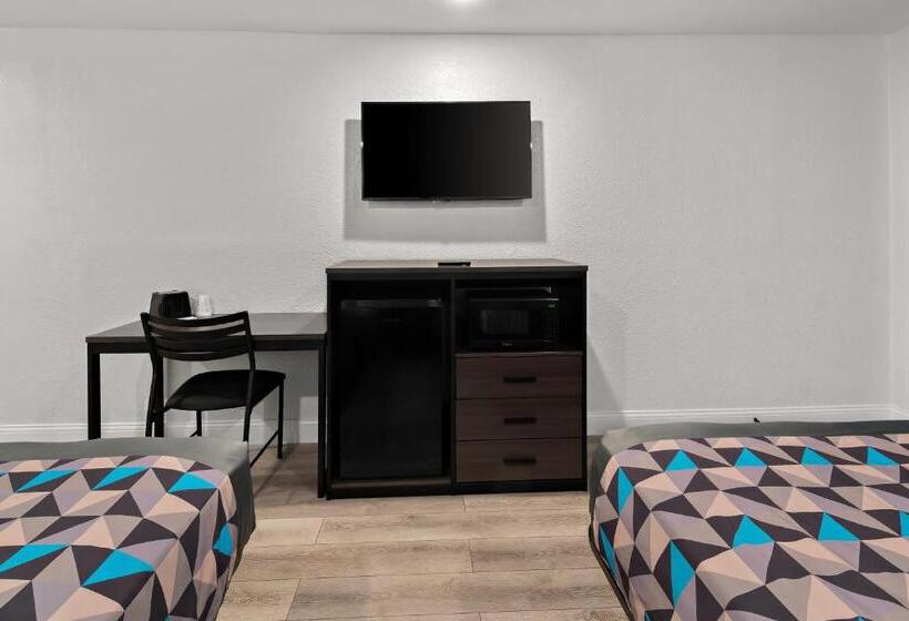 فندق على الطريق Rodeway Inn