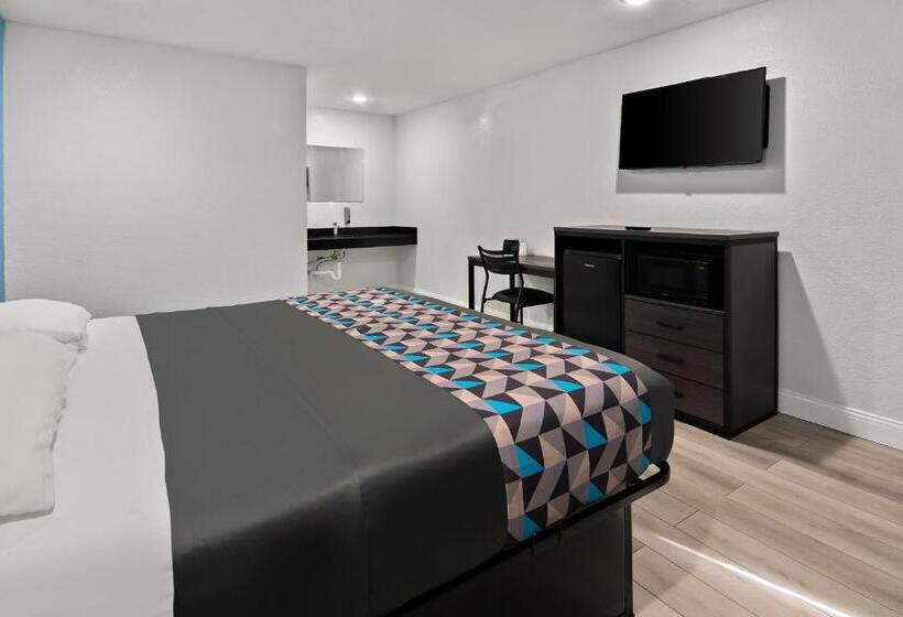 فندق على الطريق Rodeway Inn