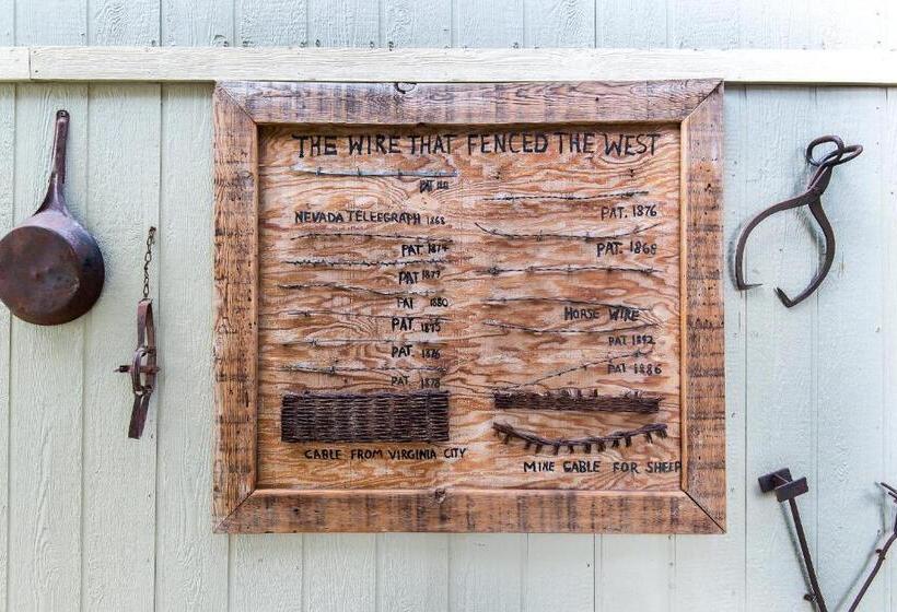 מוטל Virginia City Inn