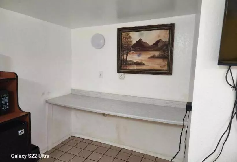 Rose S Motel