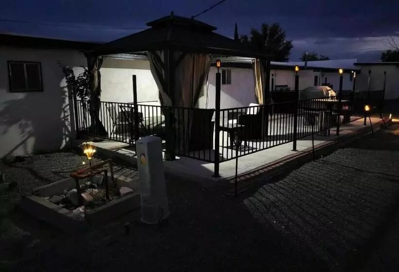 Rose S Motel