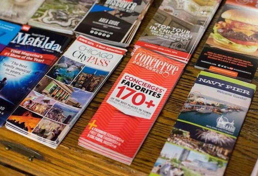 Wrigley Hostel   Chicago