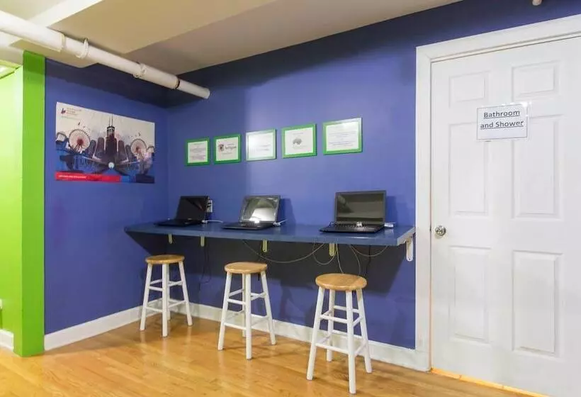 Wrigley Hostel Chicago