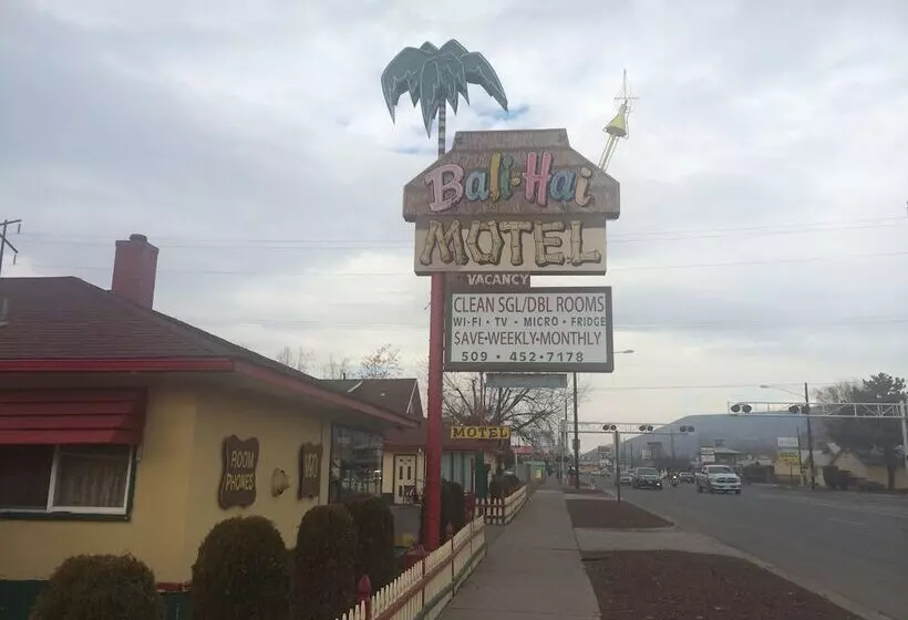 Bali Hai Motel