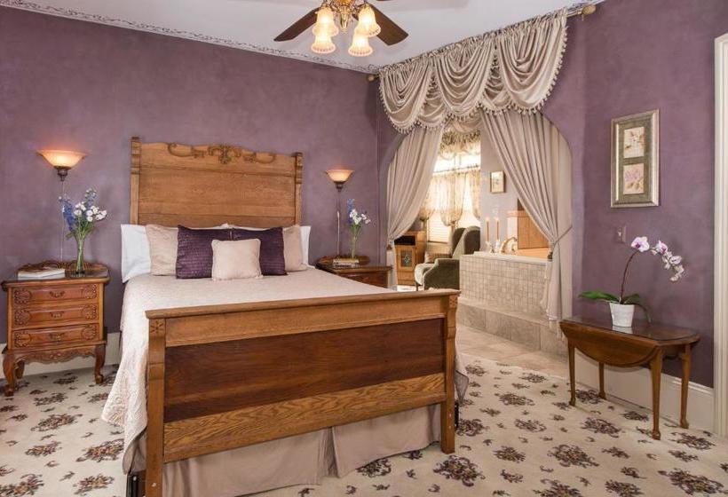 1840 Inn On The Main Bed And Breakfast