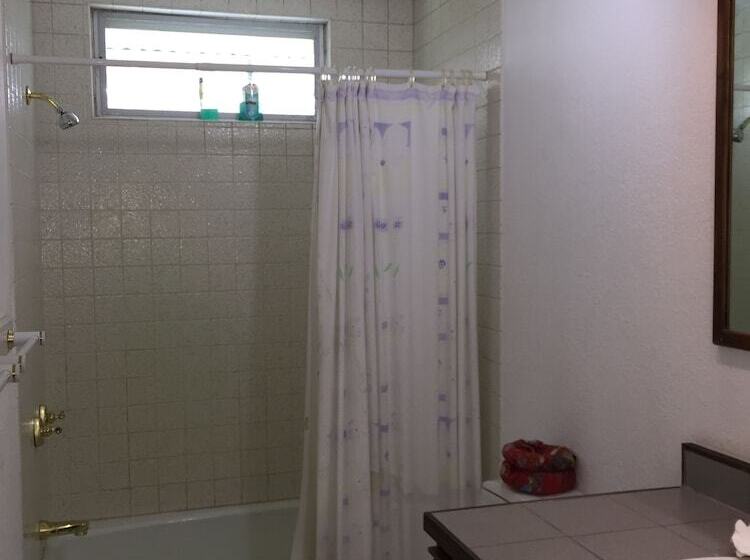 住宿加早餐  Lava Tree Tropic Inn