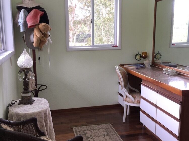 住宿加早餐  Lava Tree Tropic Inn