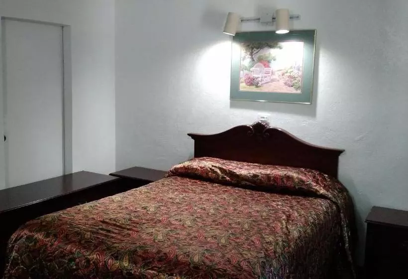 El Rancho Motel