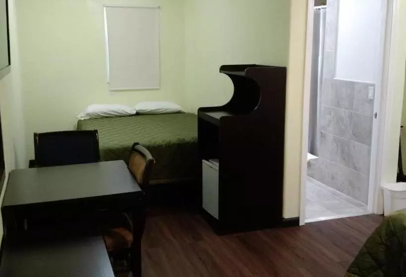 El Rancho Motel