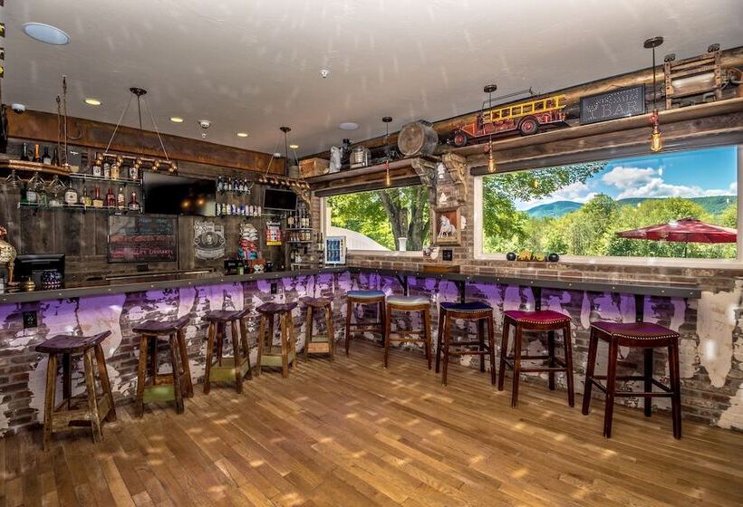 酒店 Adventure Suites