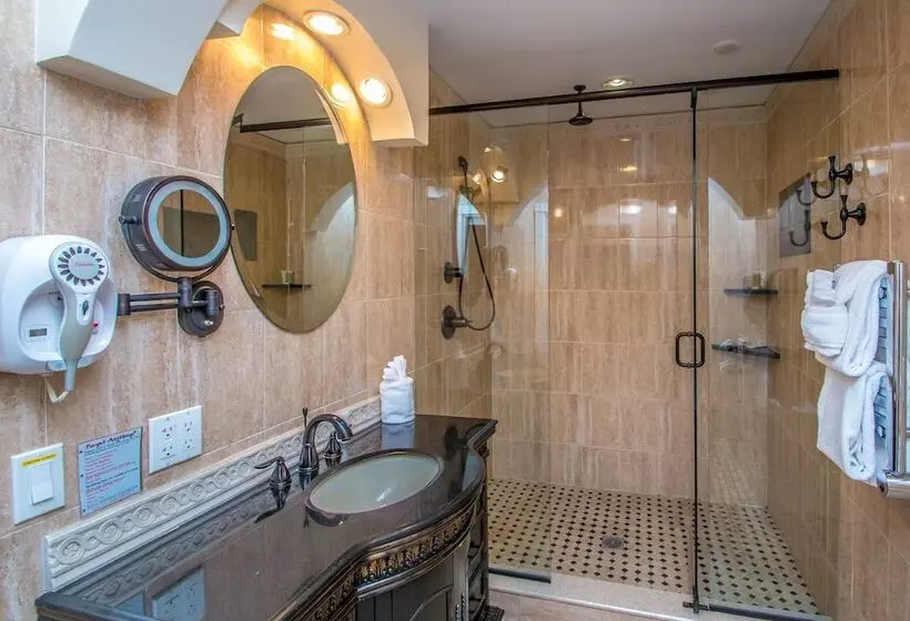 Hotelli Adventure Suites