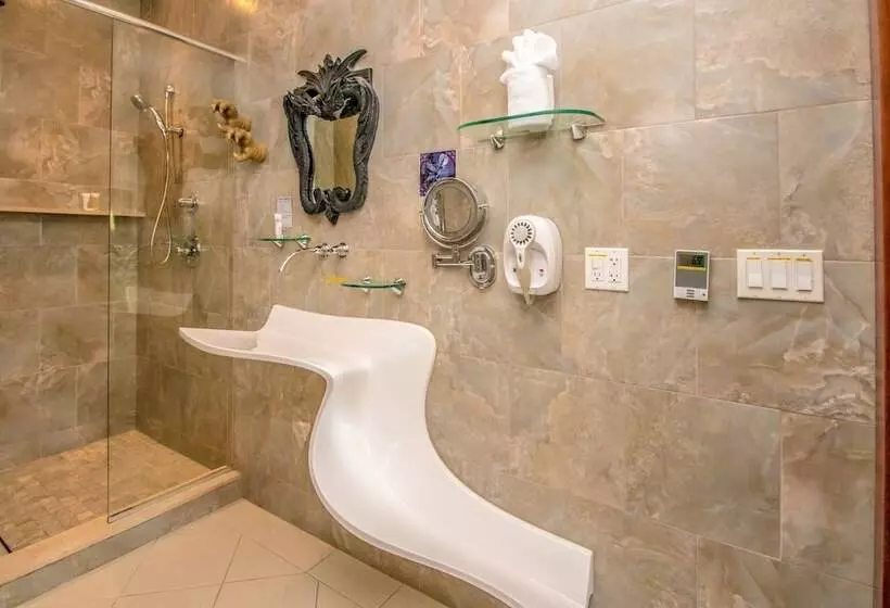 Hotelli Adventure Suites