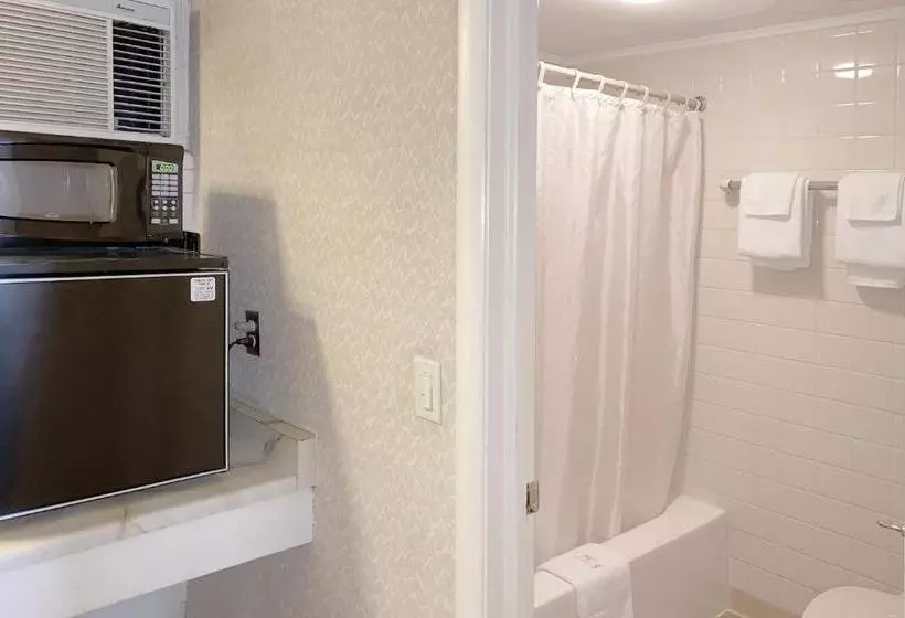 ホテル Deluxe Inn