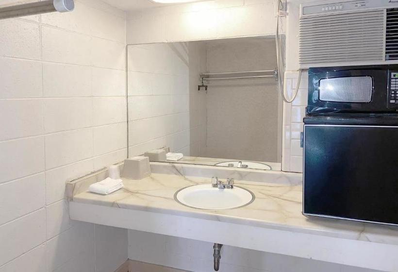 ホテル Deluxe Inn