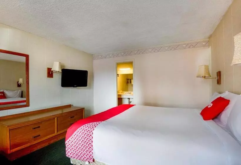 ホテル Deluxe Inn