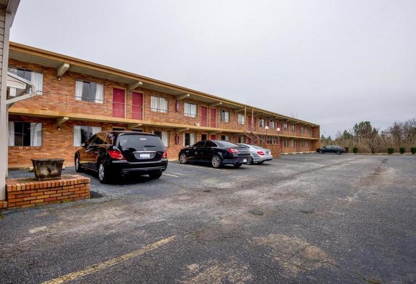 ホテル Deluxe Inn