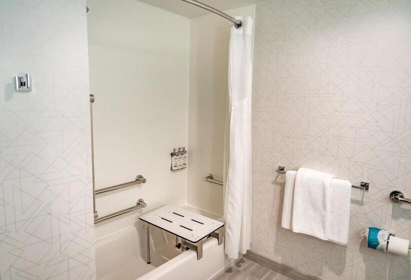 Holiday Inn Express Hotel & Suites West Chester, An Ihg