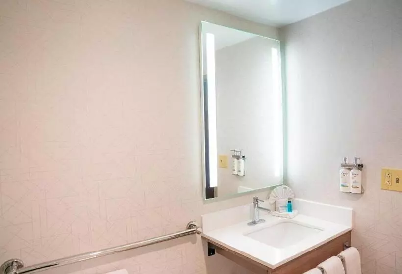 Holiday Inn Express Hotel & Suites West Chester, An Ihg