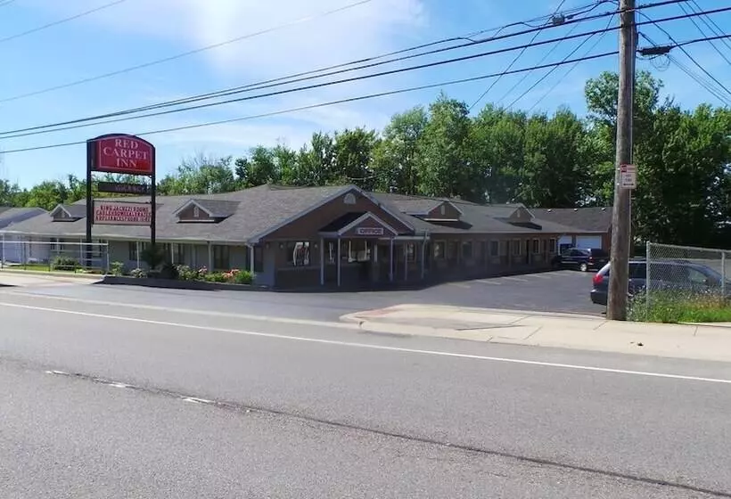 ホテル Red Carpet Inn Orchard Park