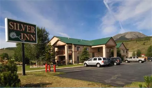 هتل Silver Inn