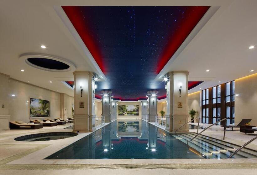 בית מלון כפרי Yinrun Jinjiang Castle