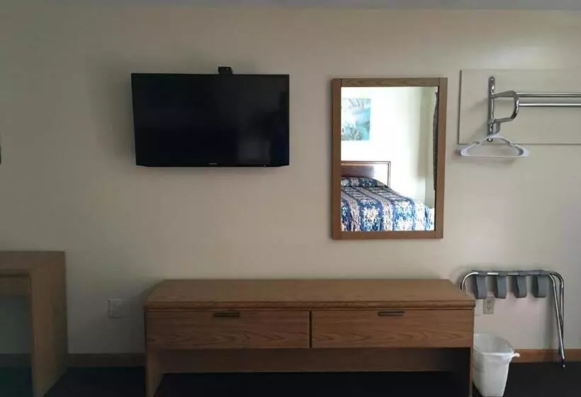 Knotty Pine Motel