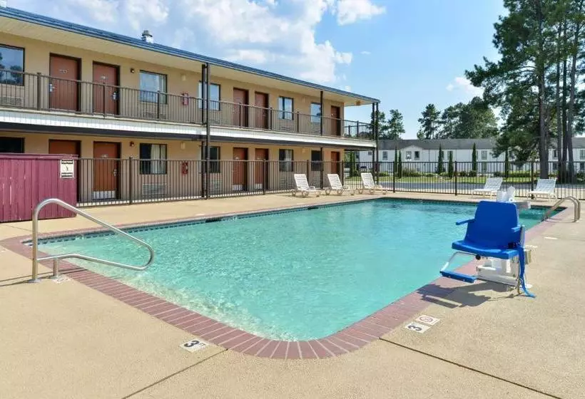 مُتل Americas Best Value Inn Kinder