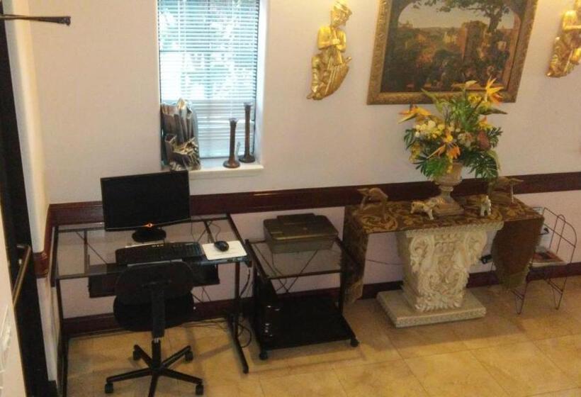 فندق على الطريق Casa Rosa Inn